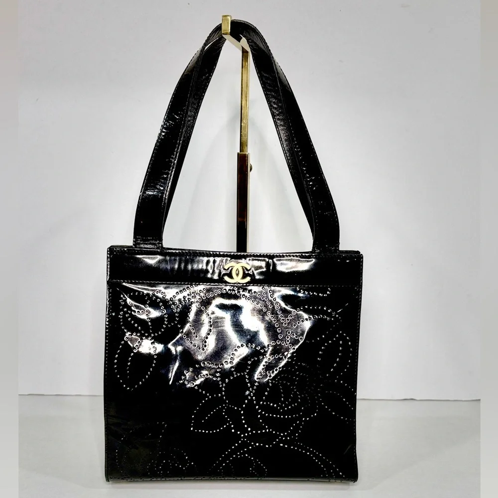 🔥SOLD🔥CHANEL Camelia Enamel Tote Bag - Picture 17 of 17